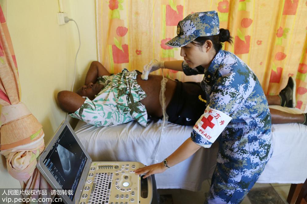 “真沒想到，中國軍醫從天而降！”——中國海軍和平方舟醫院船醫療分隊赴斐濟瓦圖萊萊島義診記【3】