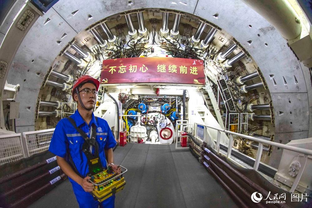 全球首条特高压穿越长江隧道贯通 “万里长江第一廊”创造世界“三最”【4】