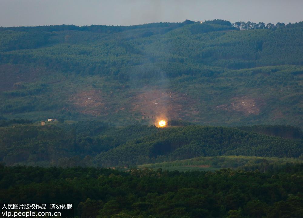 第75集团军某旅炮兵营：反坦克导弹实弹射击锤炼实战能力(3) 第3页