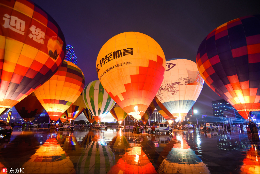 貴州興義：多彩熱氣球點亮浪漫夜【3】