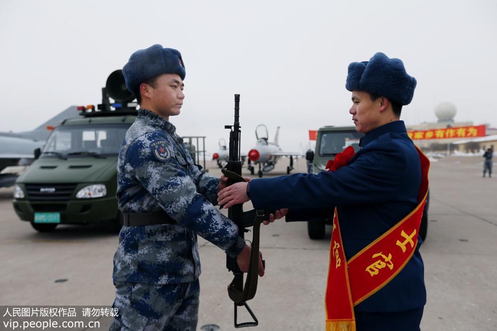 ����ս������֯ʿ��������սλ������ʽ��6��