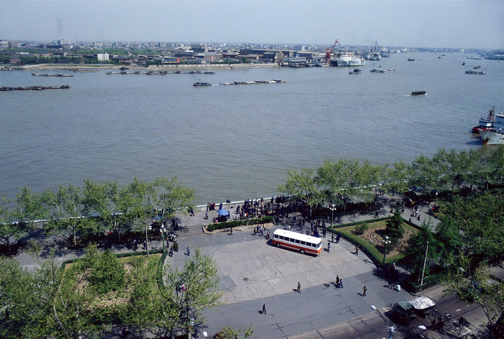 1979年春，上海和平飯店窗外景象。阿德裡亞諾·馬達羅（意大利） 攝