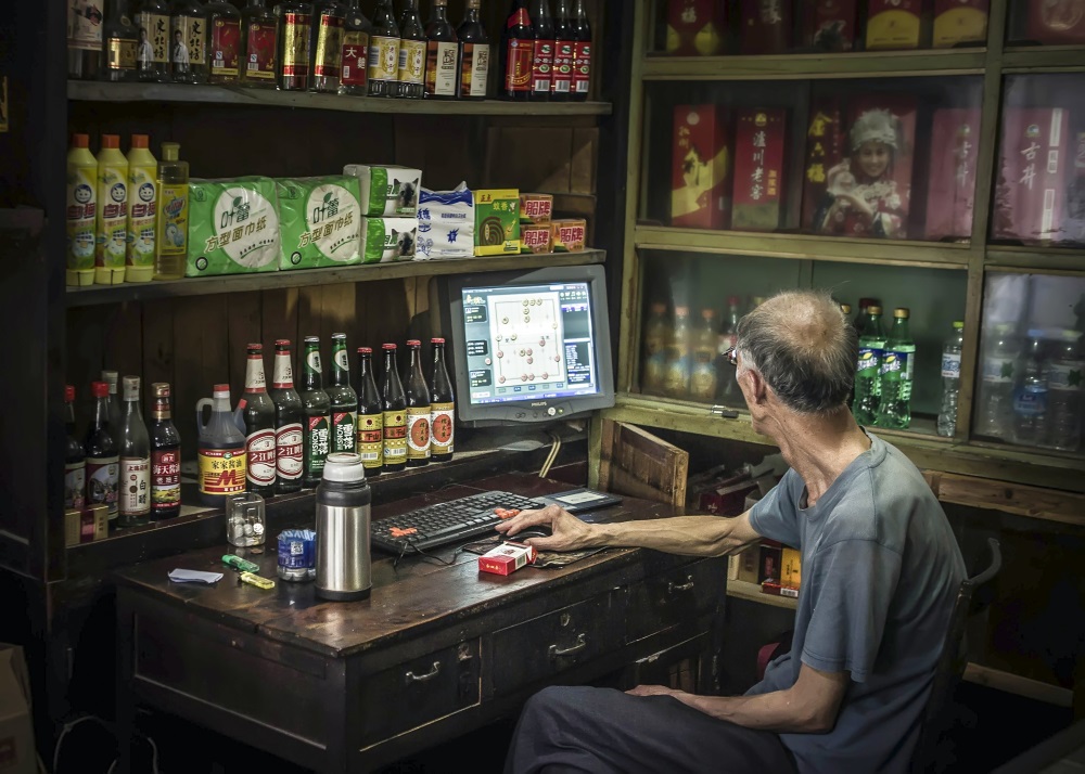 2014年5月25日，浙江省湖州市老人網上對弈。賀勛毅（中國） 攝