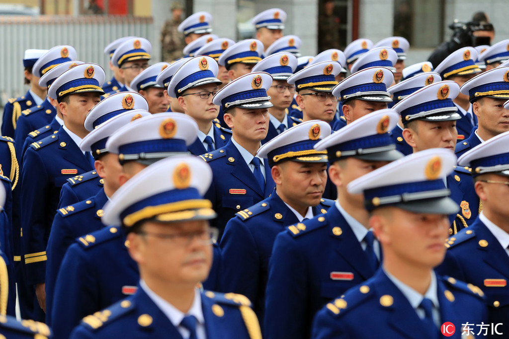 你好，火焰藍！雲南省消防總隊舉行授旗授銜和換裝儀式【6】