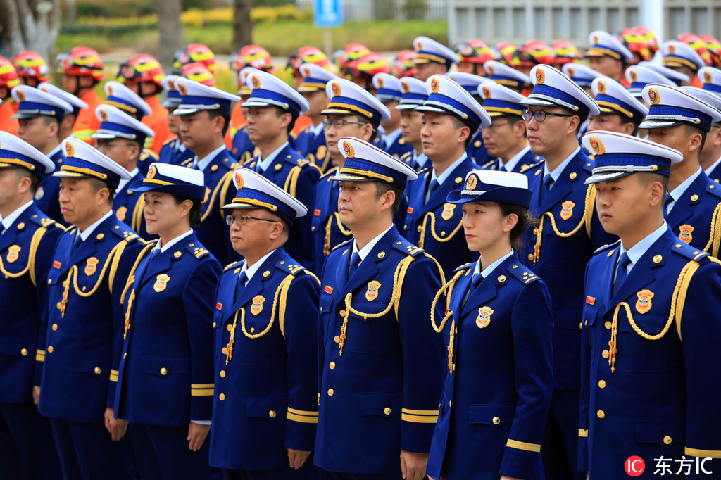 你好，火焰藍！雲南省消防總隊舉行授旗授銜和換裝儀式【5】