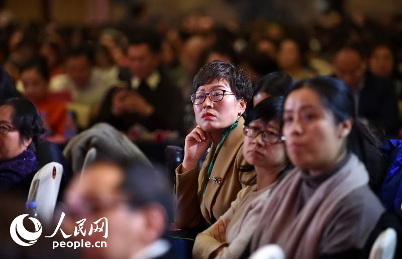 �����600�฾Ů���ٹ�ע