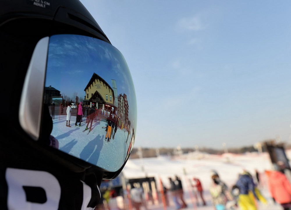 33�������еĻ�ѩ������ӳϼ ��