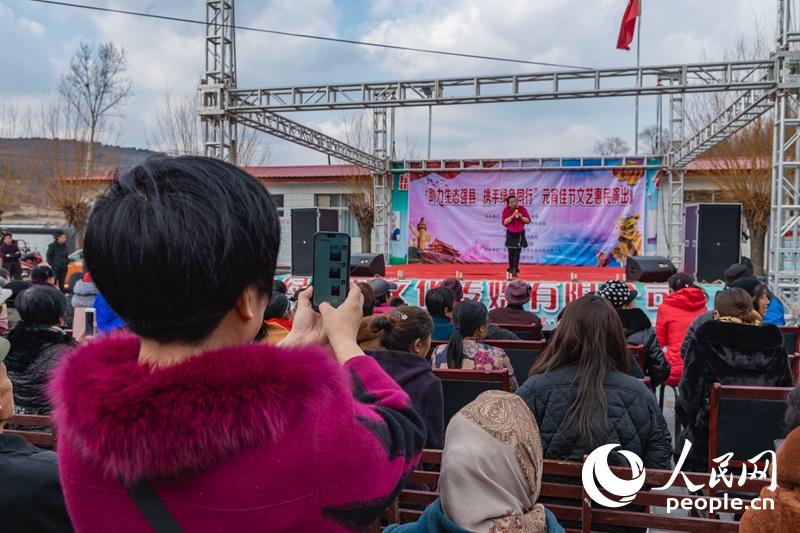 ͼ3������¼�����硶��Ϊý����Ƶ��ʦ���� ��