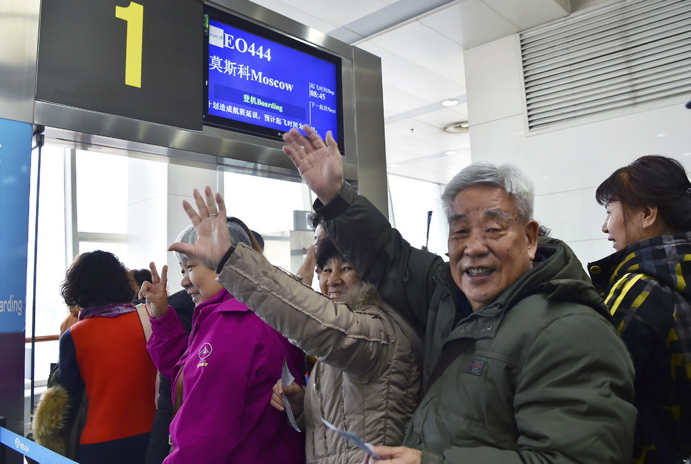 3月3日，在石家庄正定國際機場，乘坐石家庄飛往莫斯科首班飛機的旅客開始登機。