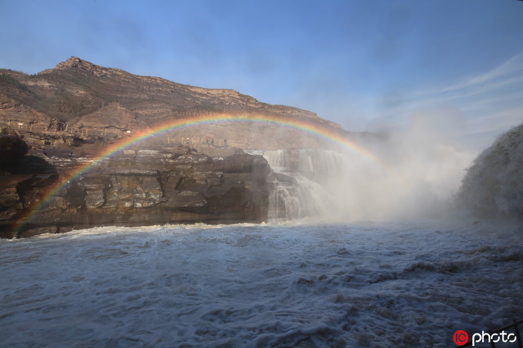 黃河上游全面開河 壺口瀑布飛起彩虹迎接游客