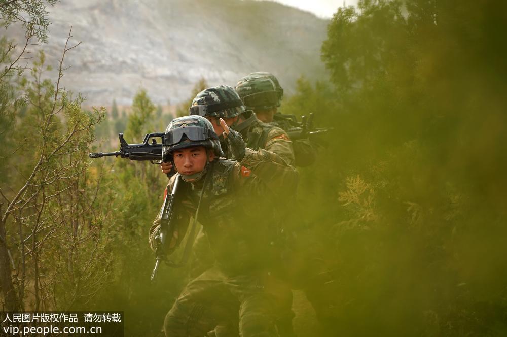 ����侯����սѵ���¾�����7��