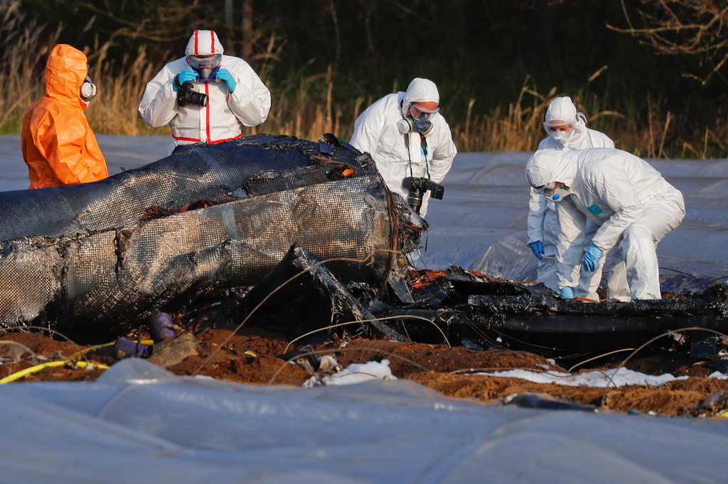 一架小型飞机在德国坠毁致3人死亡 第1页