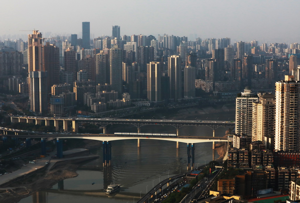 4月8日拍攝的重慶城市景象。  新華社記者王全超攝