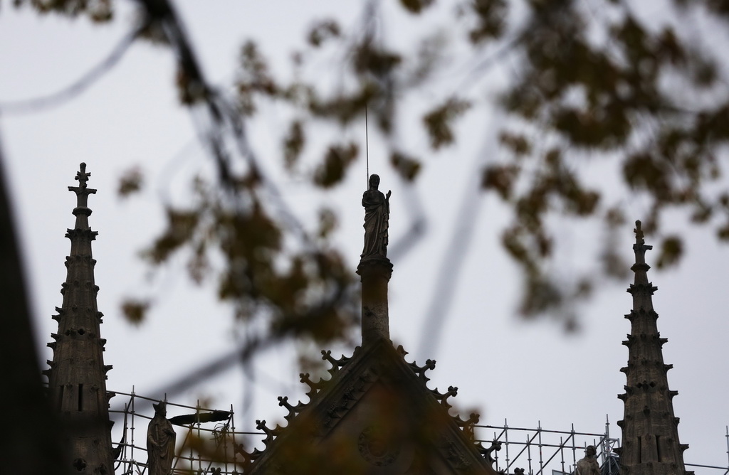 4月16日在法国巴黎拍摄的火灾后的巴黎圣母院。 新华社记者高静摄