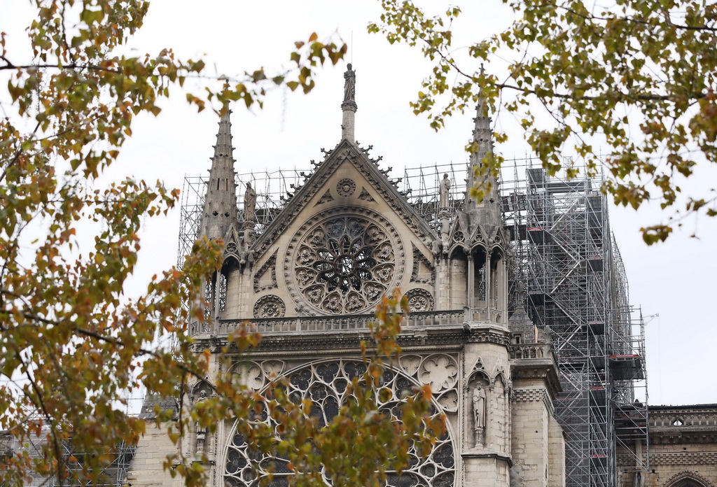 4月16日在法國巴黎拍攝的火災后的巴黎聖母院。新華社記者高靜攝