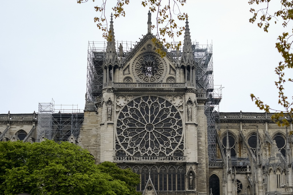 4月16日在法国巴黎拍摄的火灾后的巴黎圣母院。 新华社发（亚历山大·卡曼摄）