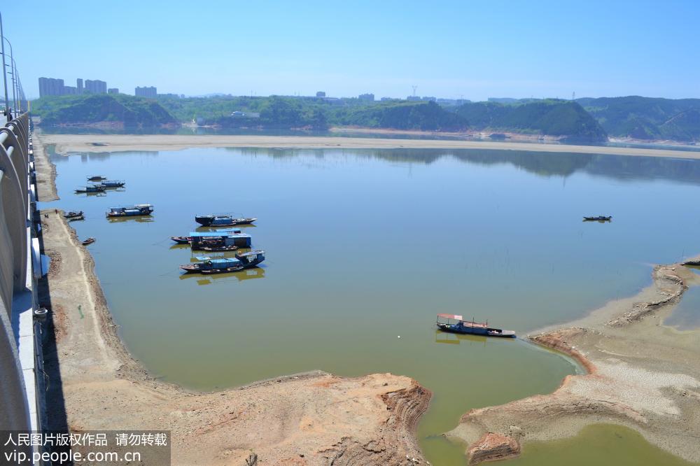 湖北十堰：漢江水位下降嚴重 河床大面積“裸露”至“江心”【3】