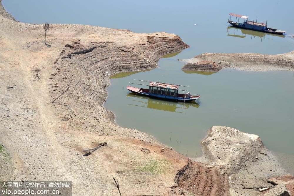 湖北十堰：漢江水位下降嚴重 河床大面積“裸露”至“江心”【2】