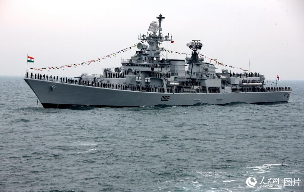 印度“孟買”號導彈護衛艦。喬天富/攝