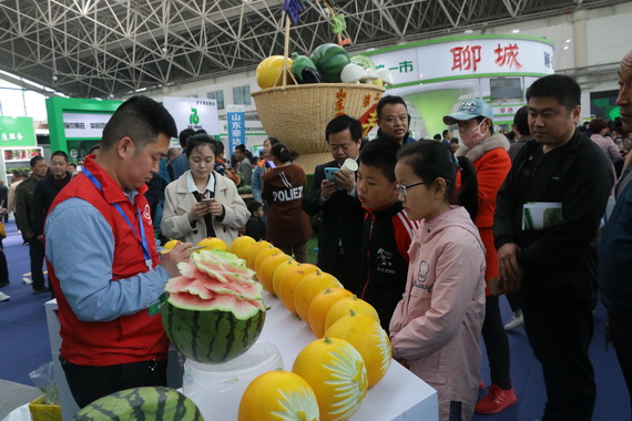 �ڶ���ɽ���ĳ�ݷ�عϲ˾������ῪĻ��4��