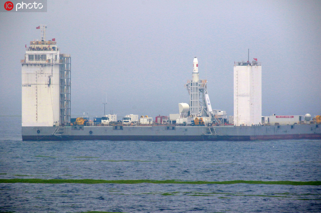 6月5日，长征十一号海射运载火箭在我国黄海海域发射升空。