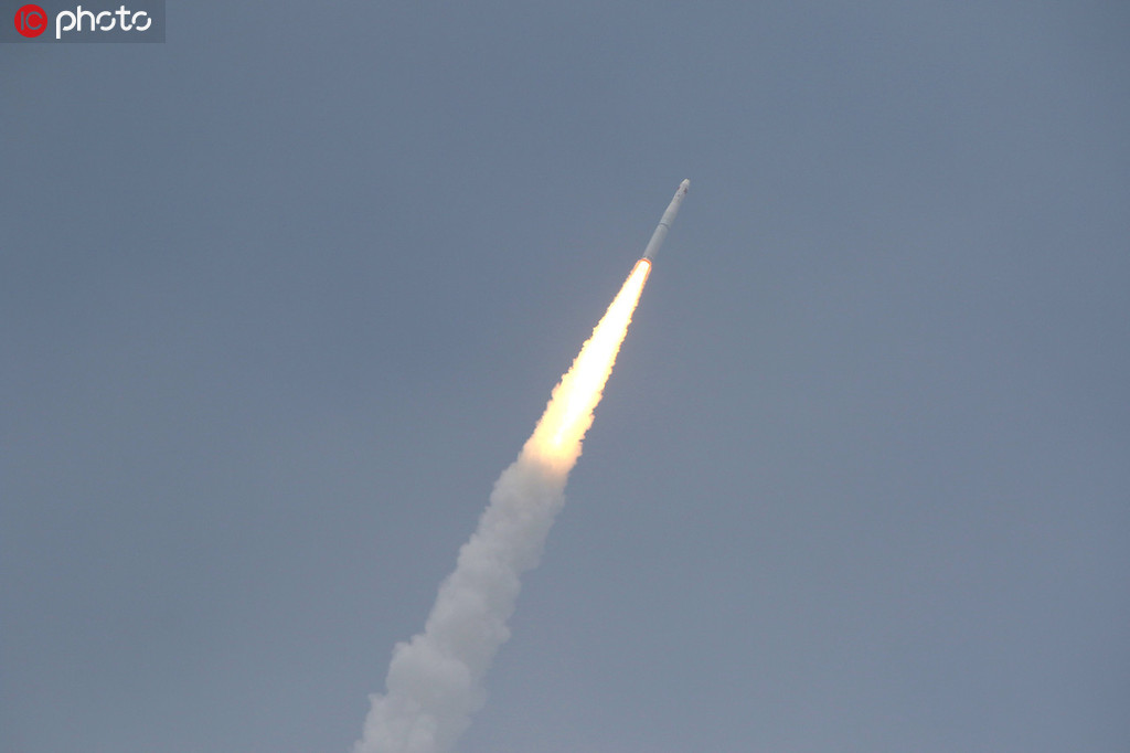 6月5日，長征十一號海射運載火箭在我國黃海海域發射升空。