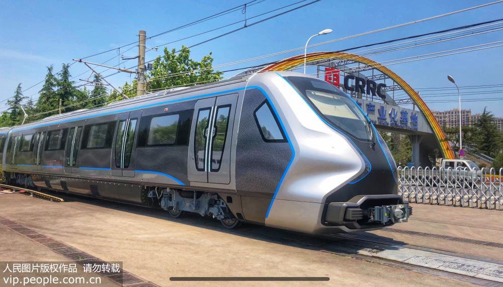6月18日拍攝的我國下一代碳纖維地鐵列車外觀。