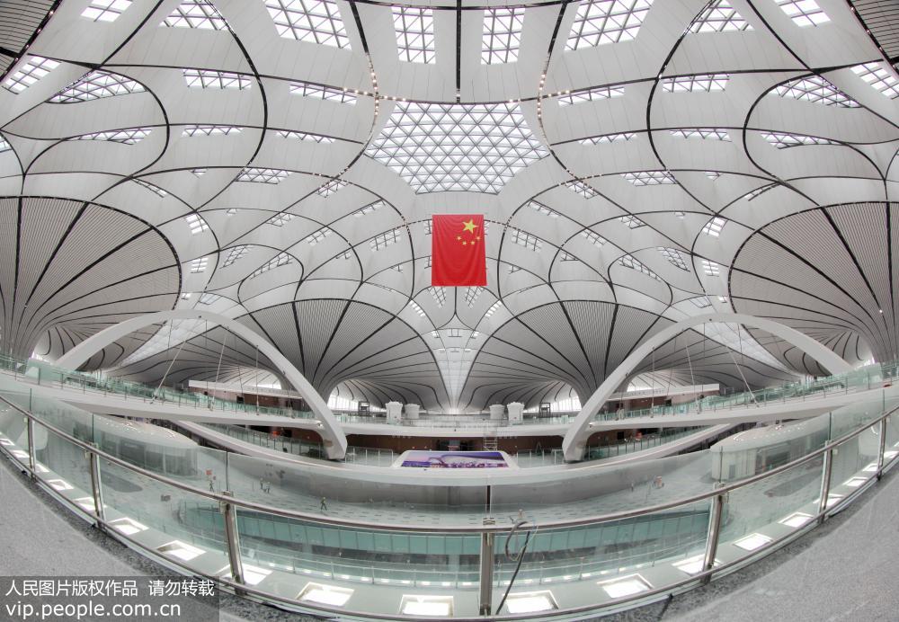 北京大興國際機場“鳳凰展翅”進入收尾階段