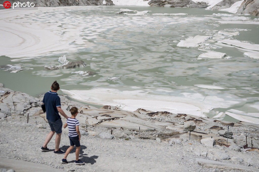冰川都熱化了！極端高溫致瑞士隆河冰川消融