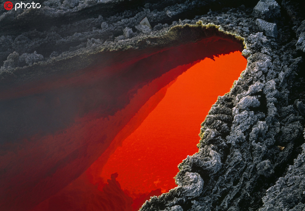 科學家在亞南極群島發現地球第8個永久火山熔岩湖【4】