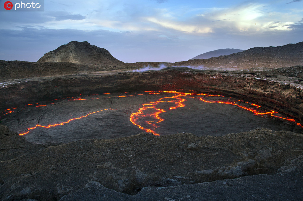 科學家在亞南極群島發現地球第8個永久火山熔岩湖【7】