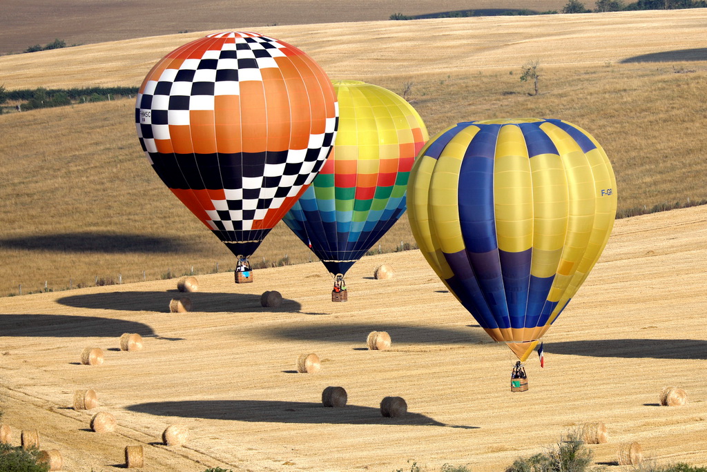 7月29日，熱氣球在法國尚布萊－比西耶爾舉行的國際熱氣球節上升空。