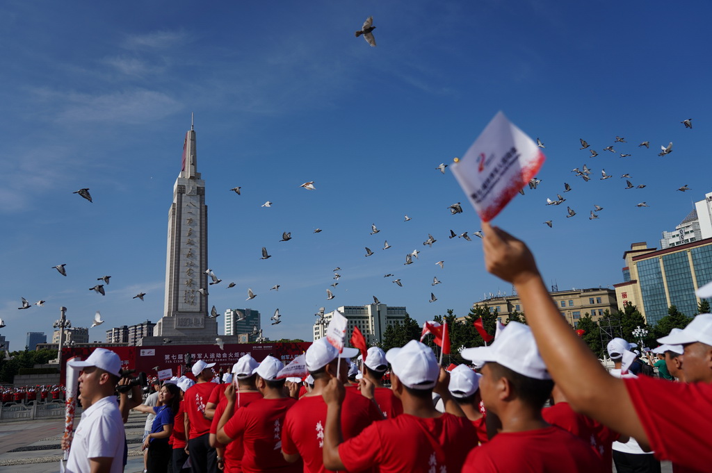 8��1�գ����߽���������˶���ʥ����ֲɼ��ͻ�洫��������ʽ�ڽ���ʡ�ϲ��о��С��»������������