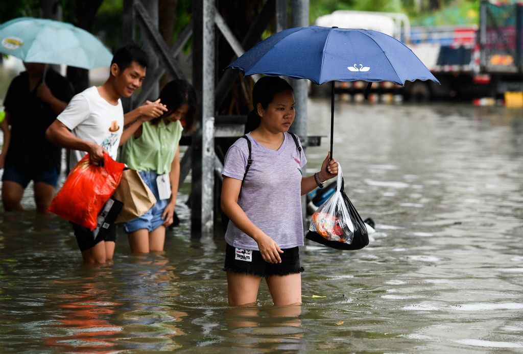 台风"韦帕"带来强降雨【3-图片频道-人民网