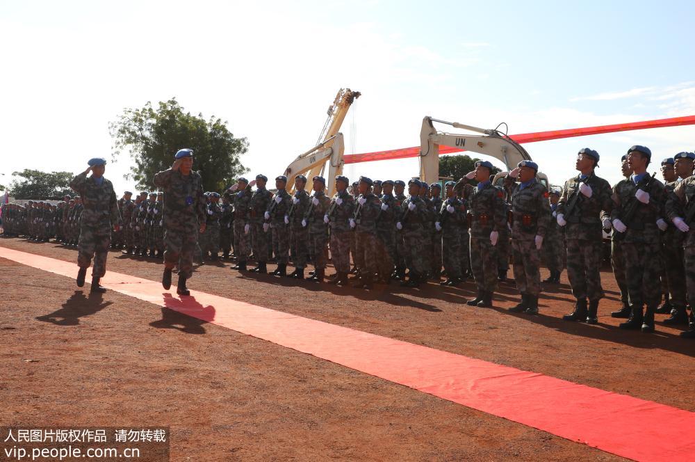 中國第九批赴南蘇丹（瓦烏）維和部隊331名官兵全部被授予“和平勛章”【2】