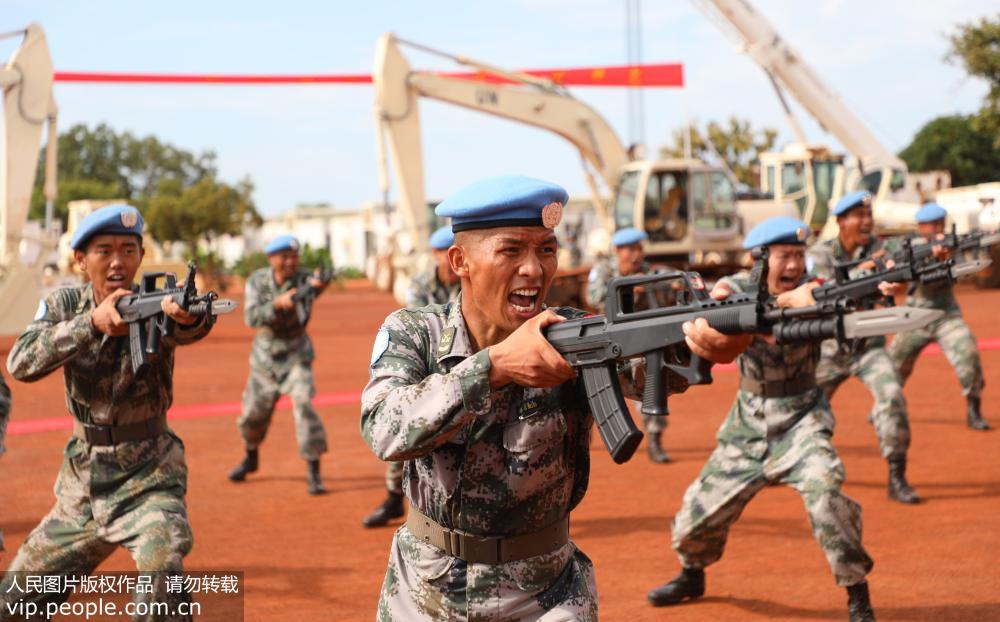 中國第九批赴南蘇丹（瓦烏）維和部隊331名官兵全部被授予“和平勛章”【6】