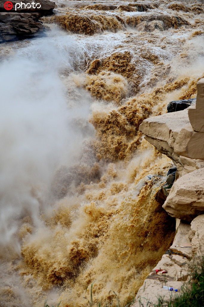 近日拍攝的黃河壺口瀑布