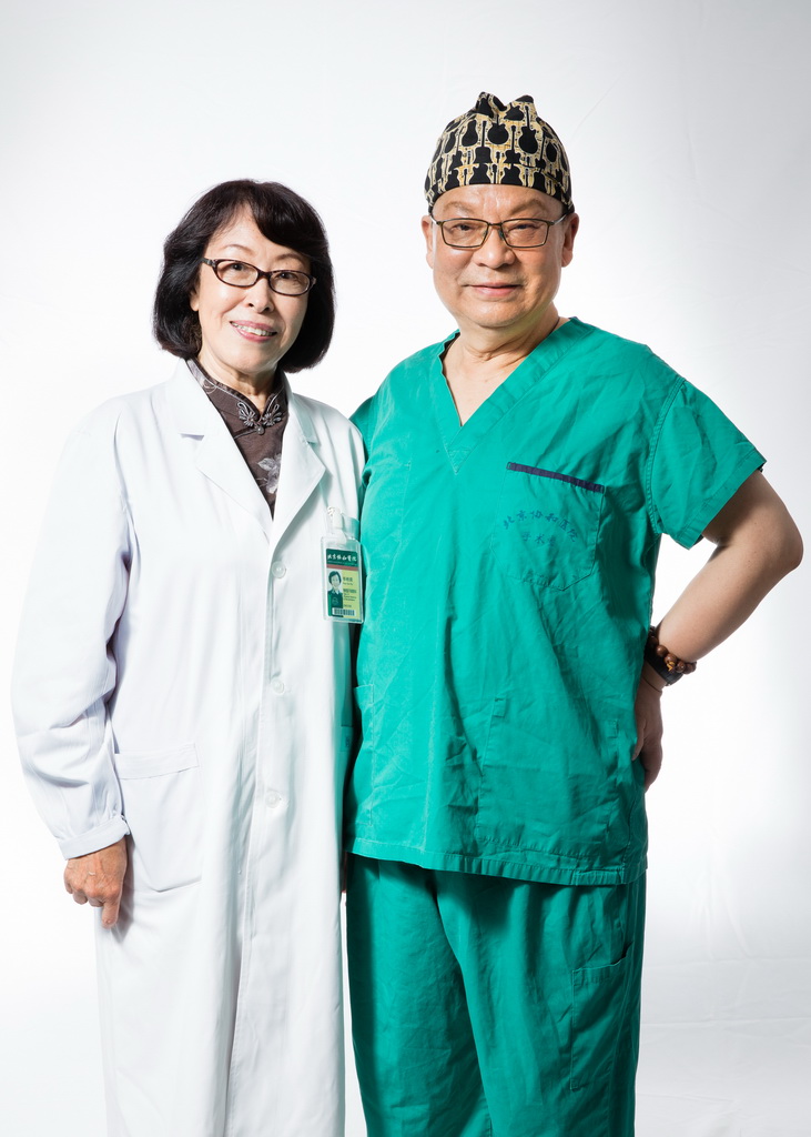 �й�����ԺԺʿ������Э��ҽԺ����������ҽʦ�ɾ��ͣ��ң�������ҽѧ����������ҽʦ�����㣨8��16���㣩�����51�������Ĭ��ʮ�㣬����ʱ�������ͬ��˵��ͬ�����־䡣����λҽʦ�����ף������õķ�ʽ���Ǽ���Ŭ������ҽ����Ϊ���˸��õط��񡣽����� ��