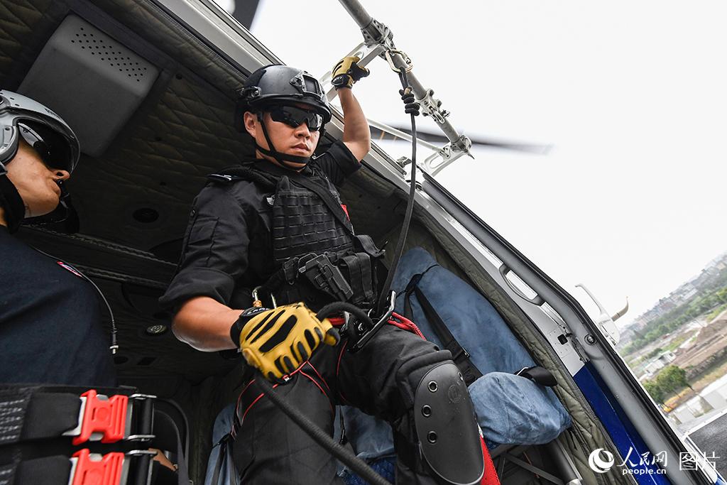 ����ͻ���ӿ�ʼ��������������/��