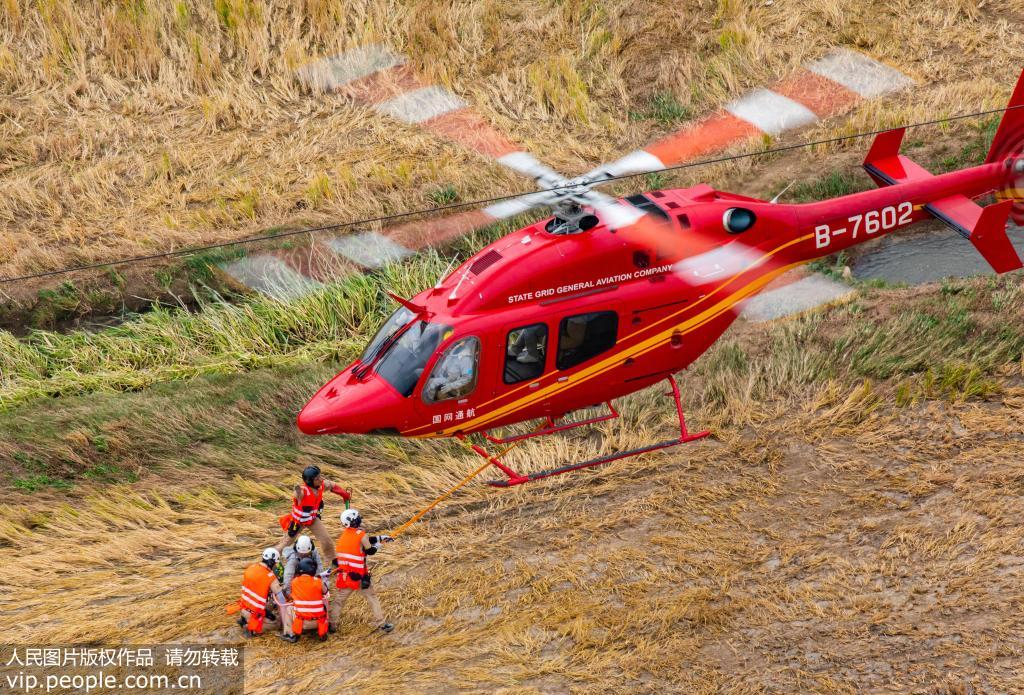 安徽繁昌：我國自主實施直升機超高壓帶電作業【3】