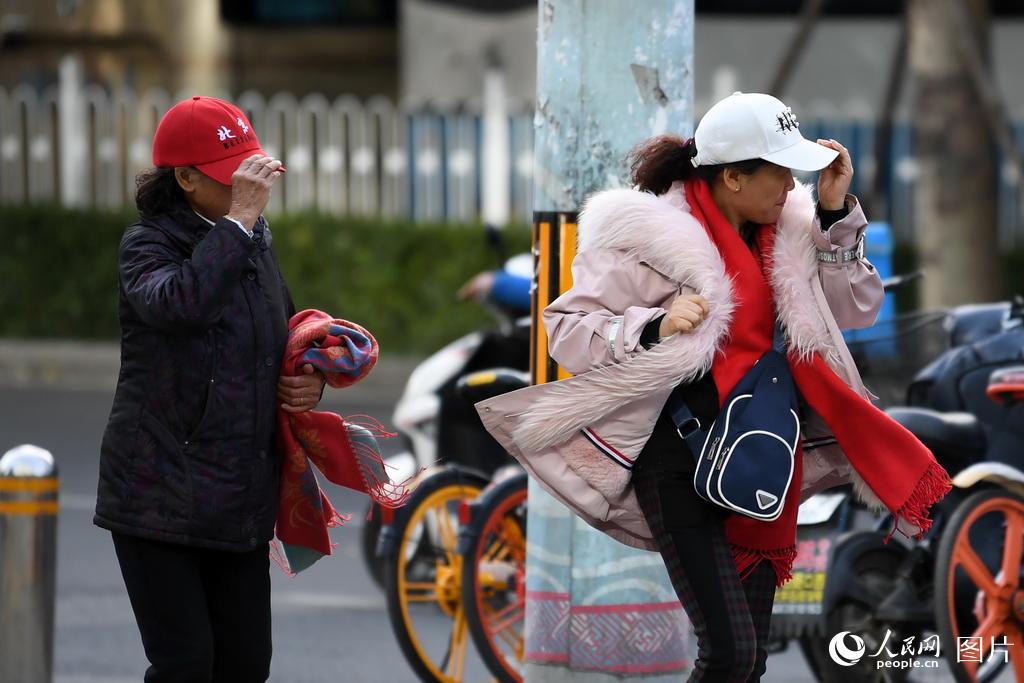 北京出現近10年同期罕見大風沙塵天氣