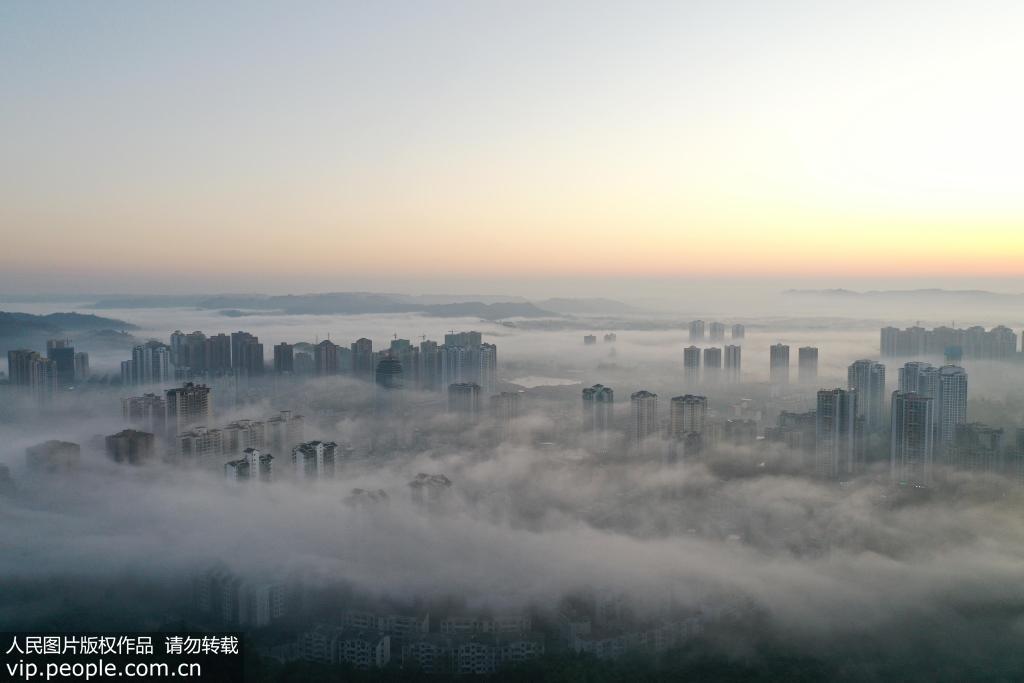 重慶市大足城區出現平流霧景觀【3】