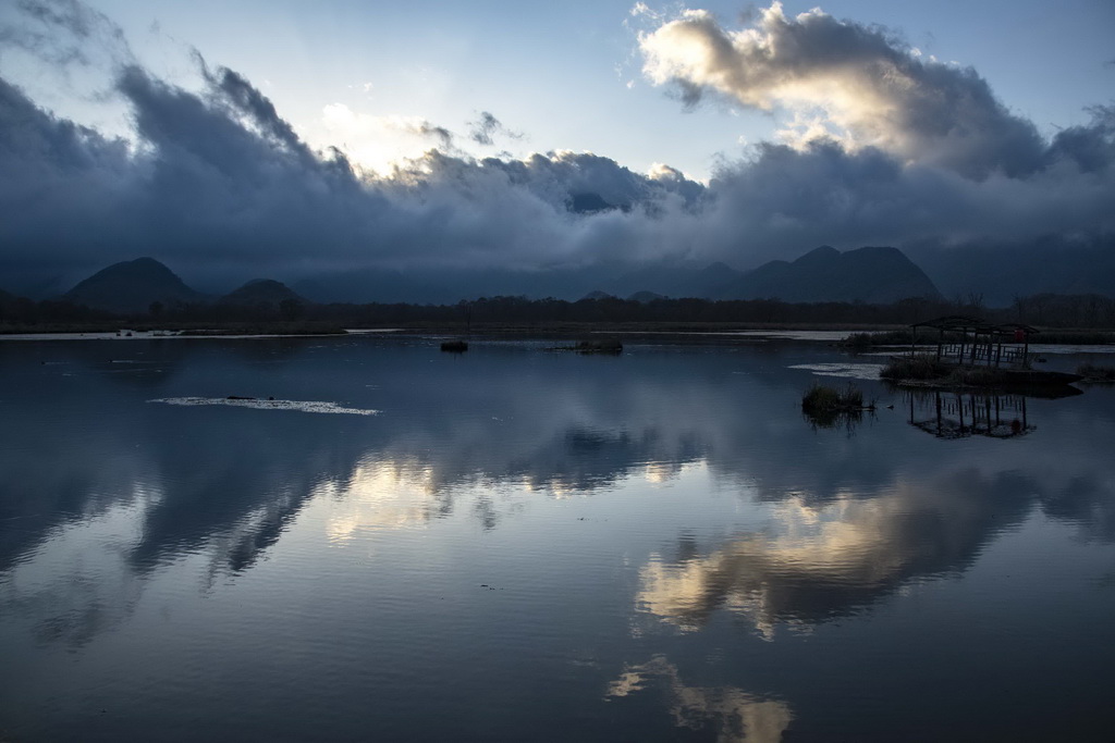 10月28日拍攝的神農架大九湖風光。