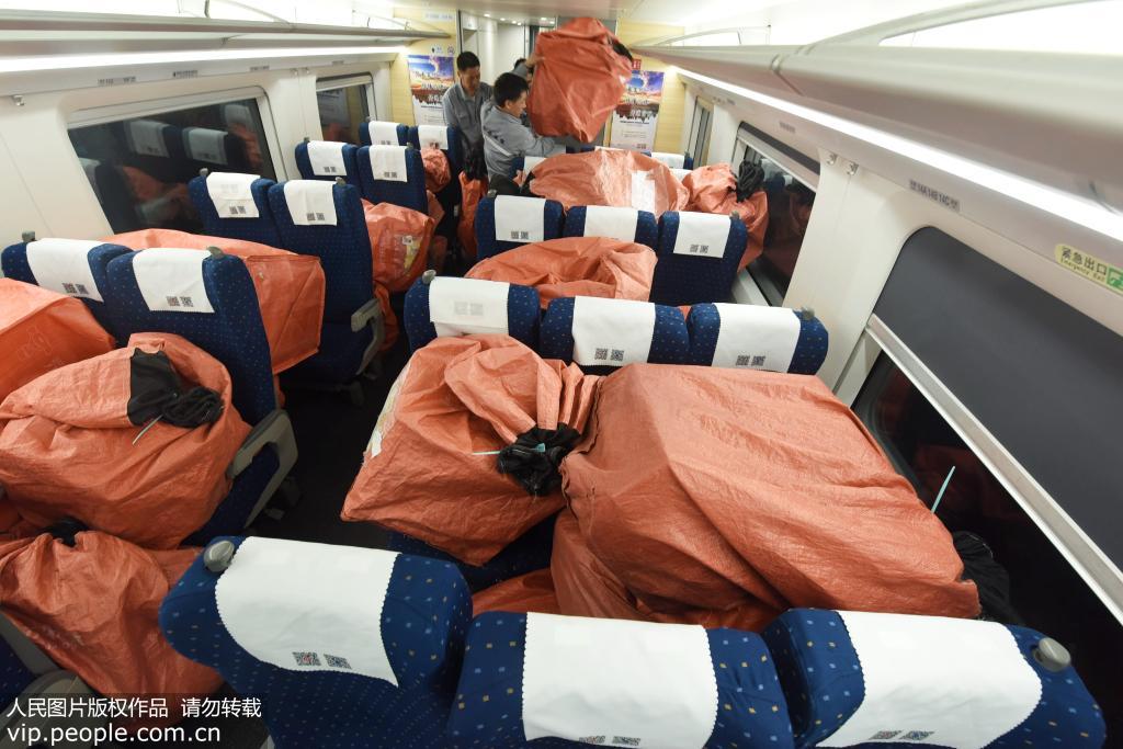 杭州“雙十一”高鐵快遞包裹發車 確保網購貨物及時送達
