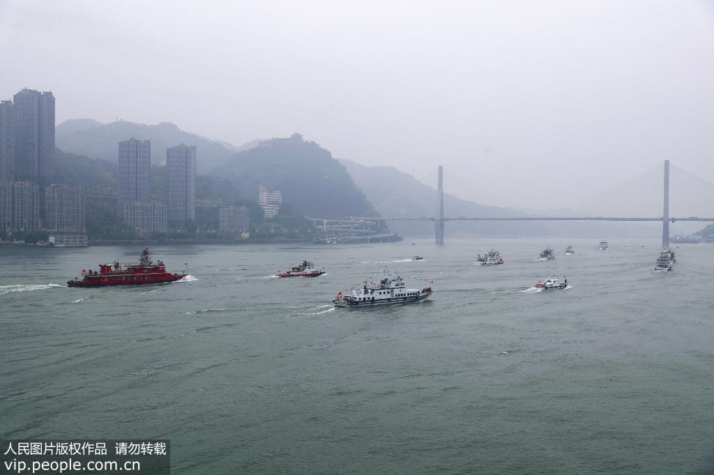 長江干線水上聯合搜救演習在重慶涪陵水域舉行【2】