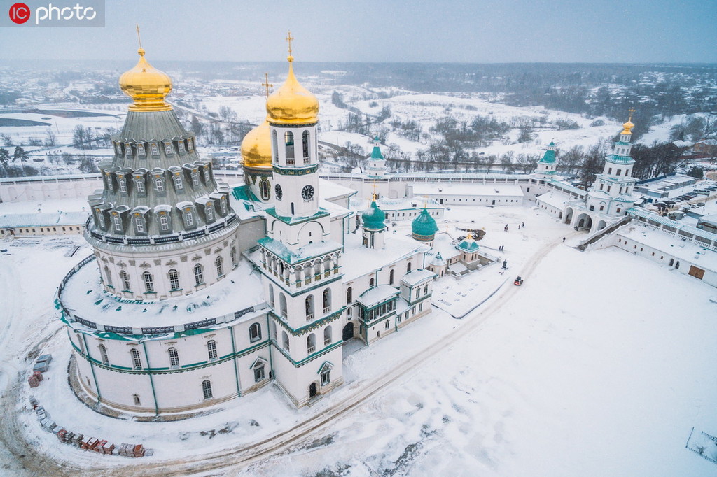 俄羅斯莫斯科州伊斯特拉，鳥瞰雪后的新耶路撒冷修道院復活大教堂。