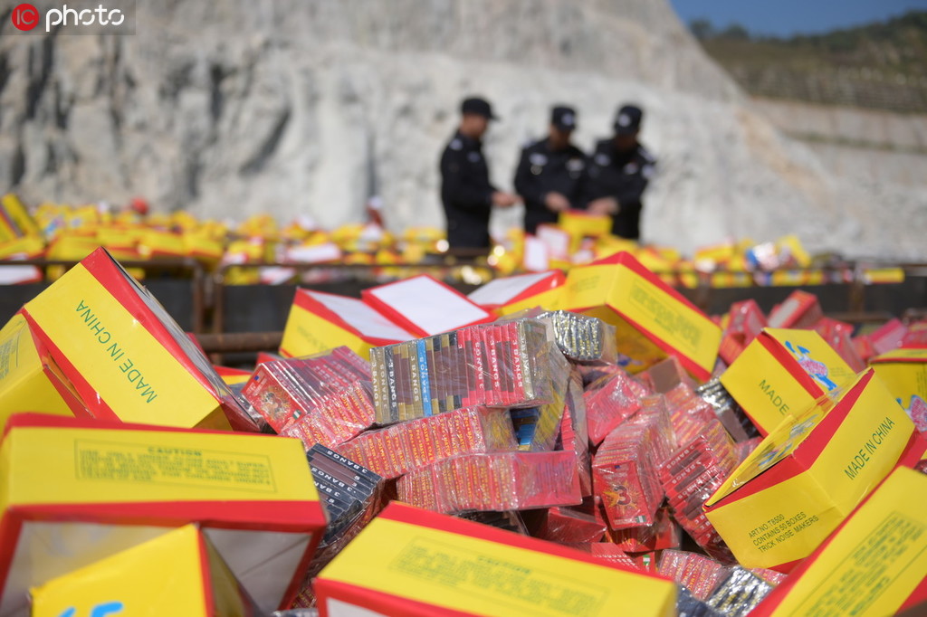 廣州警方集中銷毀24噸非法煙花爆竹【2】