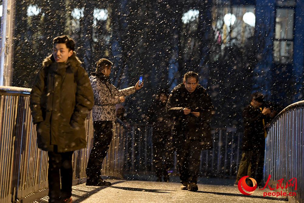 北京迎來今冬的第一場雪