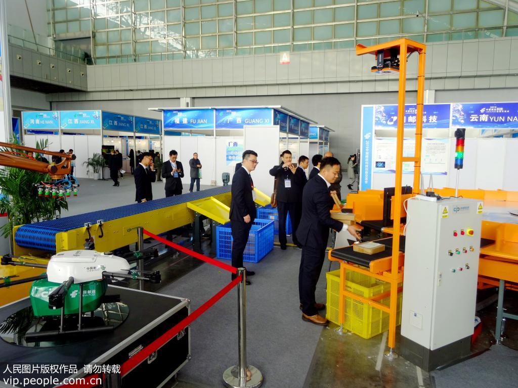 12月2日，在南京開幕的中國郵政科技成果交流會聚焦科技創新吸引觀眾。