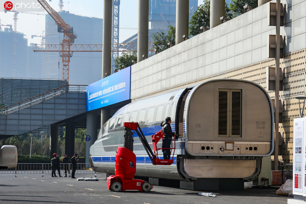 高速磁悬浮来了 4辆轨道交通真车“搬”来杭州给市民体验【6】